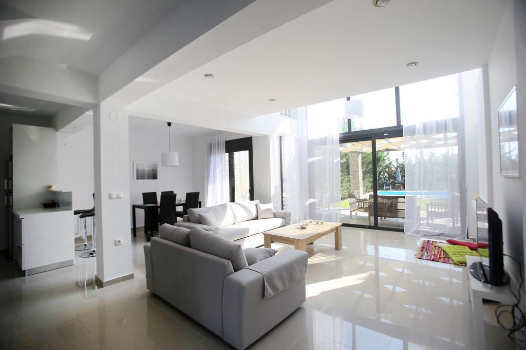 Sunny Sani Luxury Villas Zimmer foto