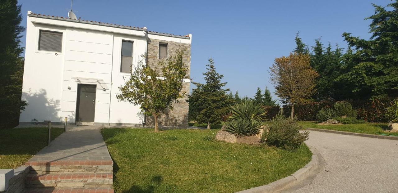 Sunny Sani Luxury Villas Exterior foto